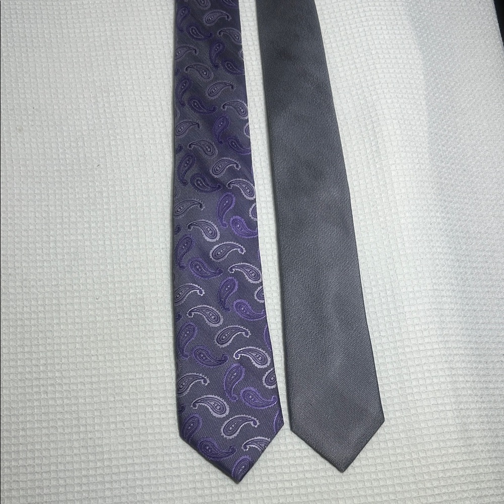Joseph Abboud Purple Paisley and Gray Tie Set
